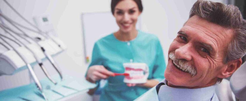 ¿Cuáles son las afecciones dentales más comunes en las personas mayores?